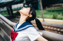 水手装少女